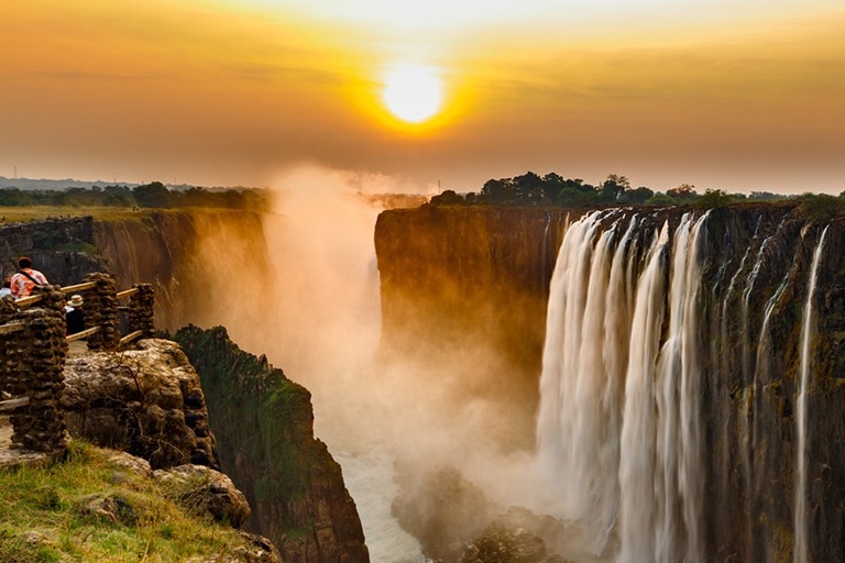  Victoria Falls